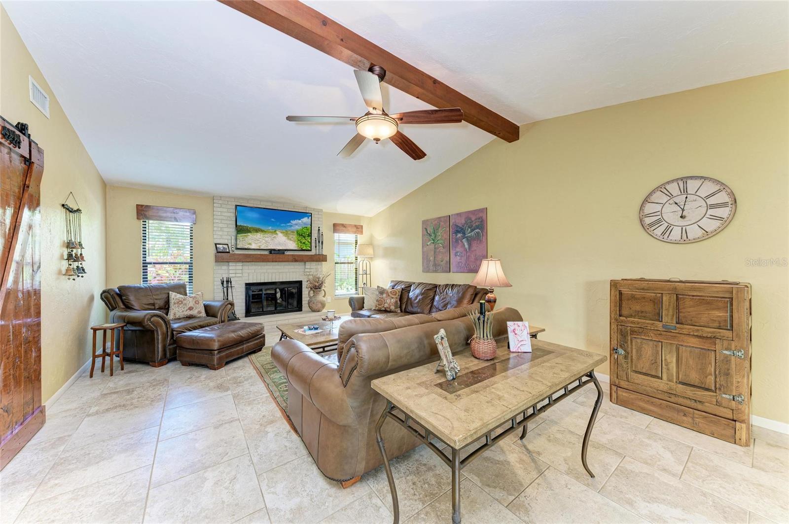 A4661878 Property Photo