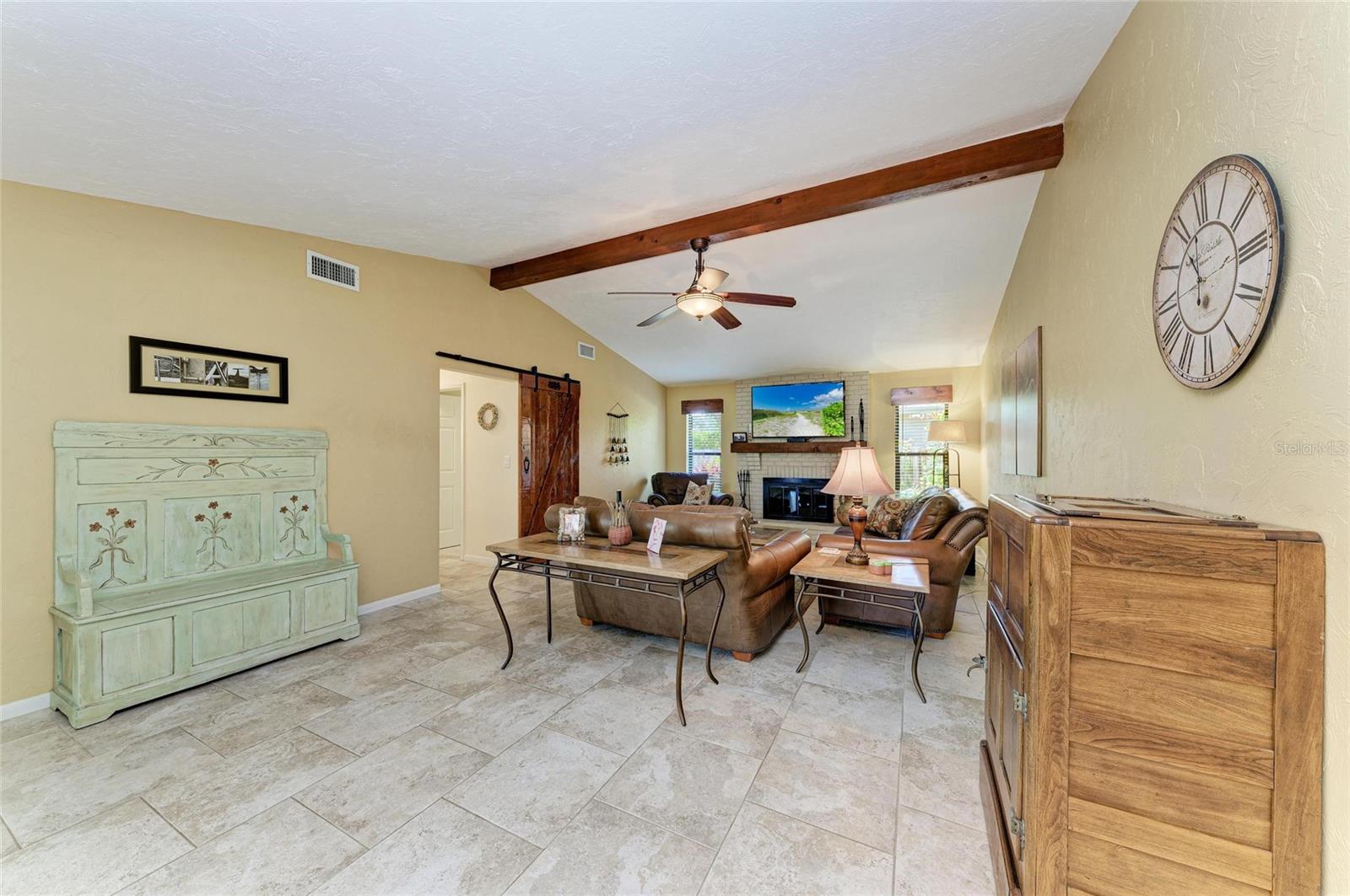 A4661878 Property Photo