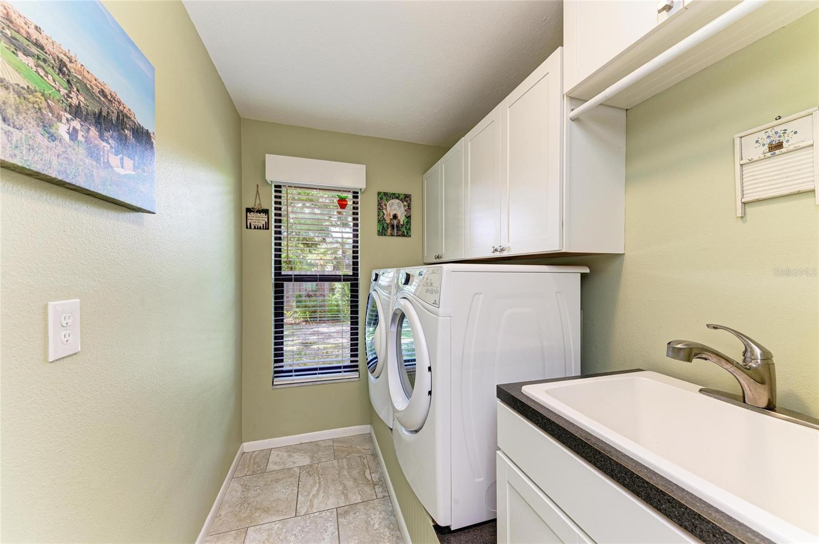 A4661878 Property Photo