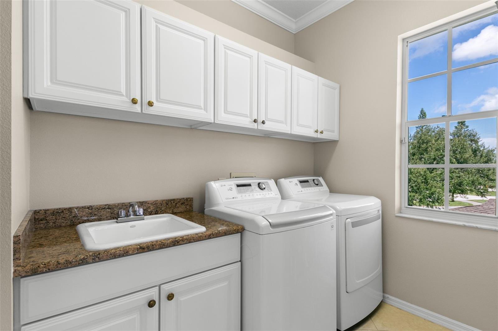 Laundry room off kitchen