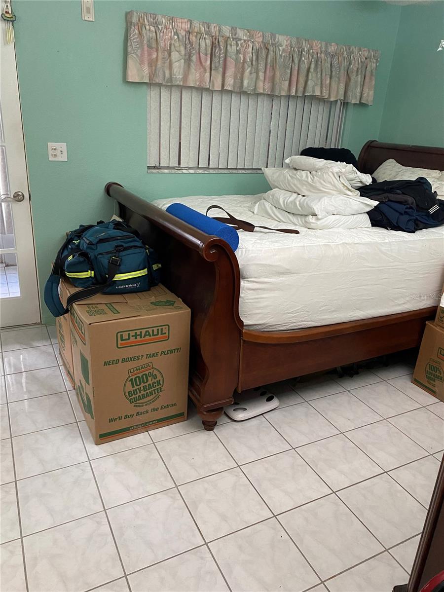 TB8416945 Property Photo