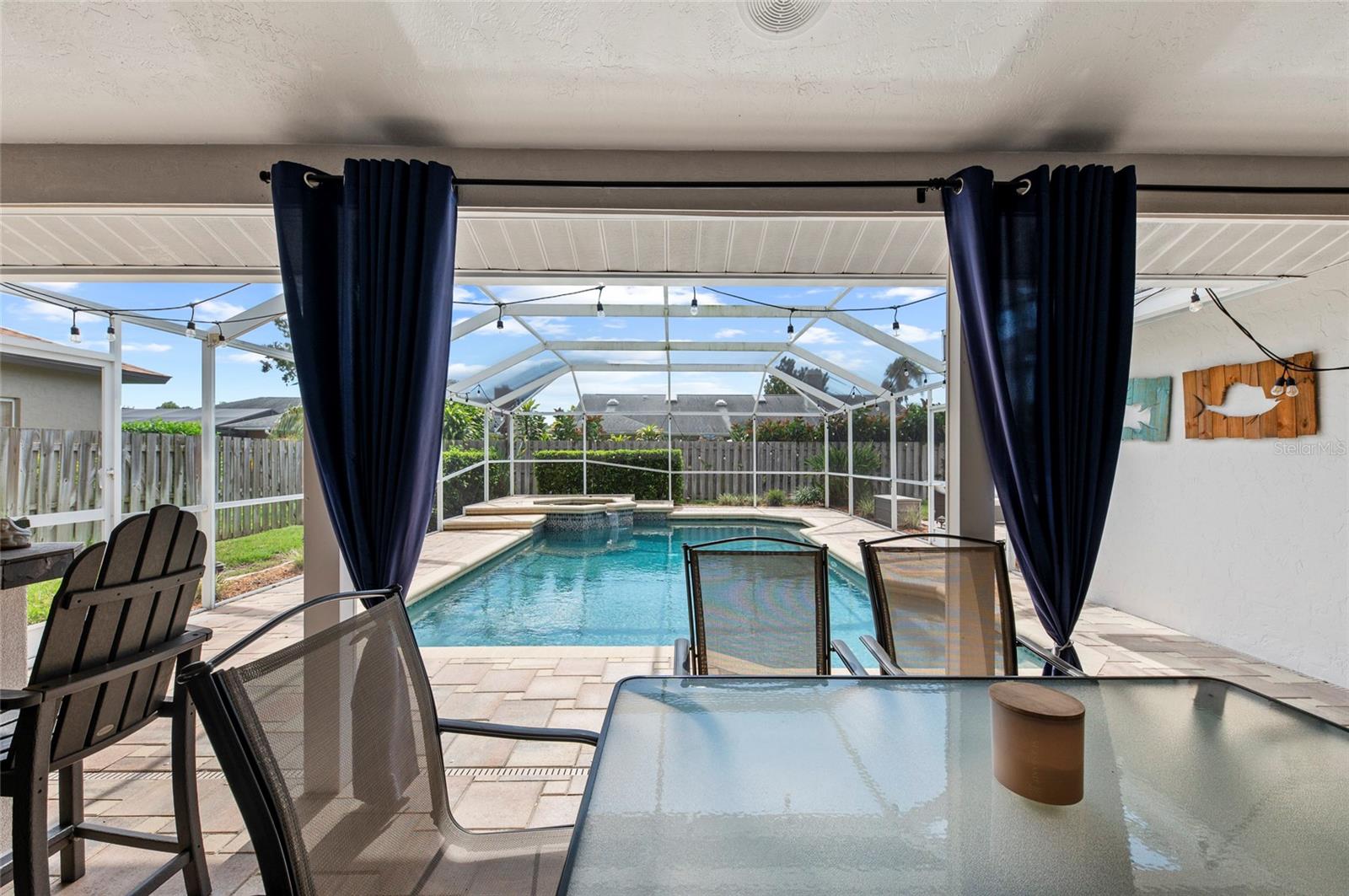 A4661889 Property Photo