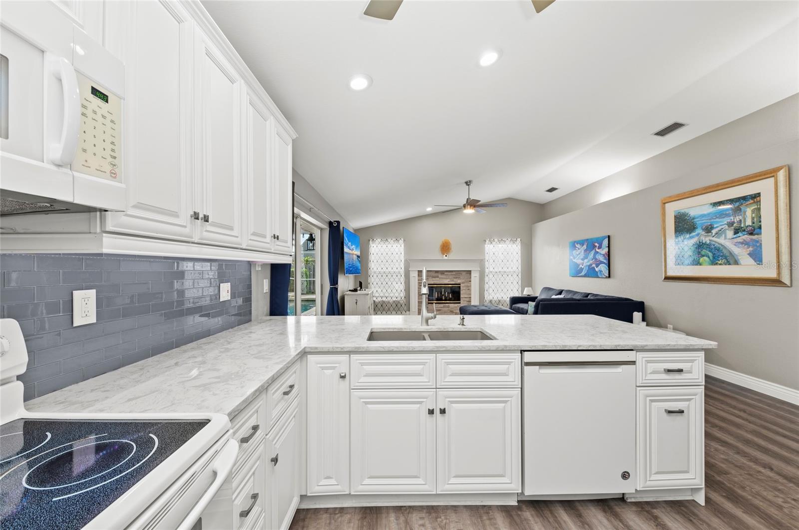 A4661889 Property Photo