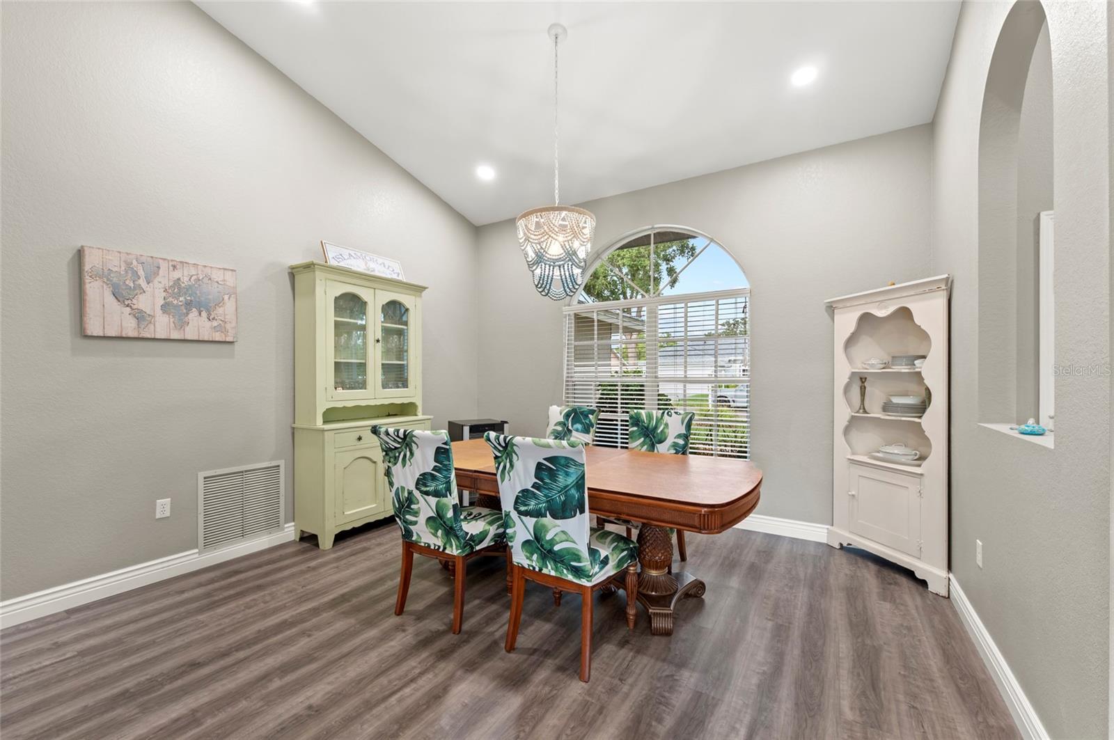A4661889 Property Photo