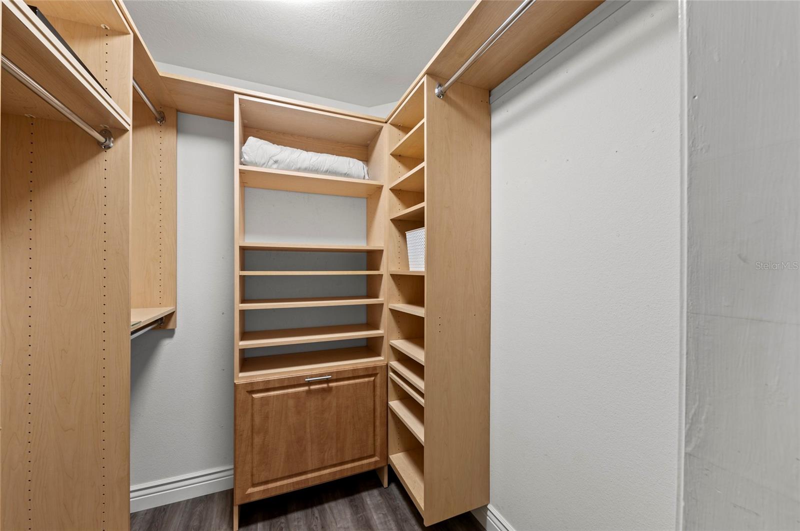 A4661889 Property Photo