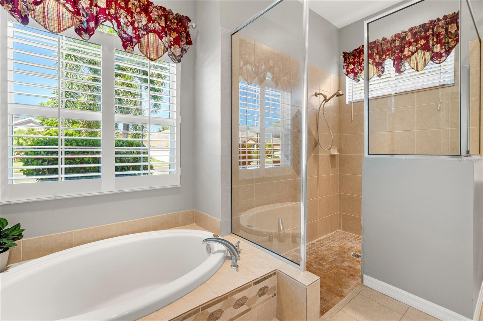 A4661906 Property Photo