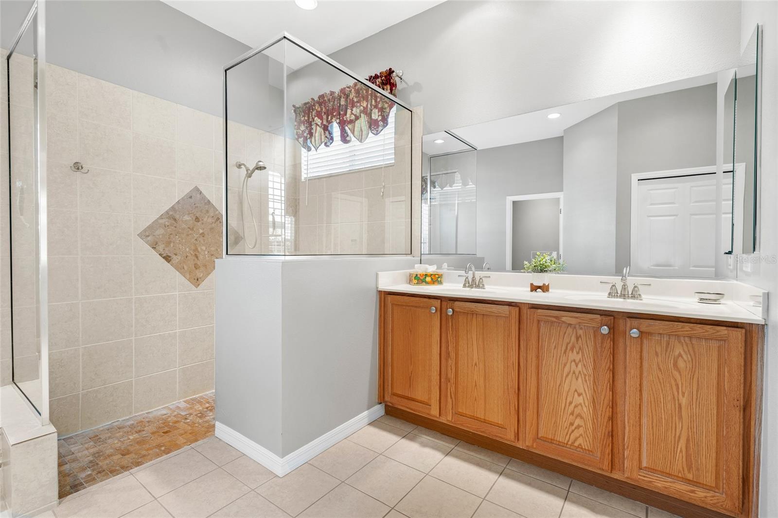 A4661906 Property Photo