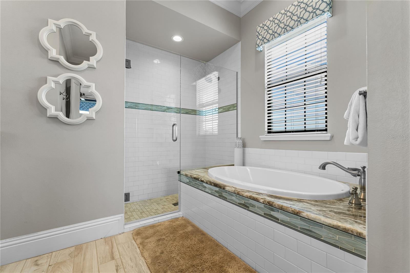 O6335478 Property Photo