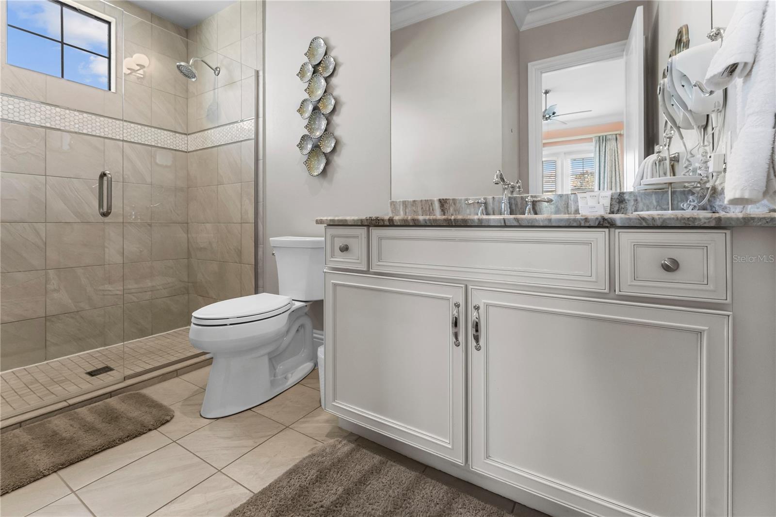 O6335478 Property Photo