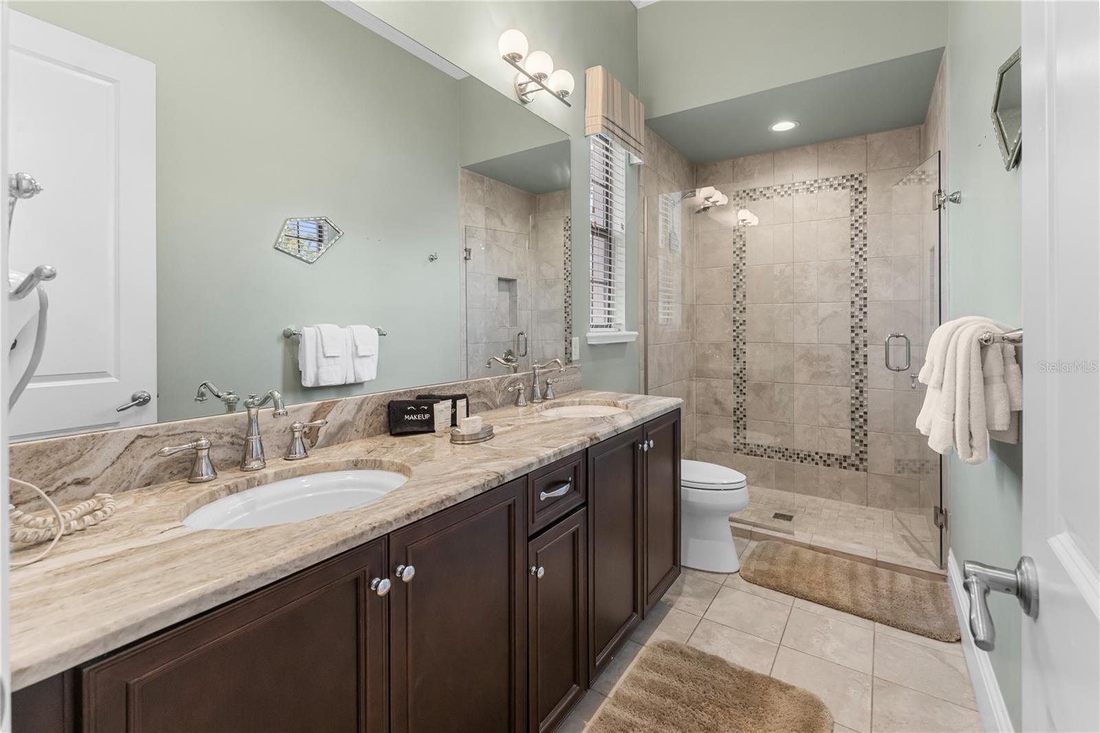 O6335478 Property Photo