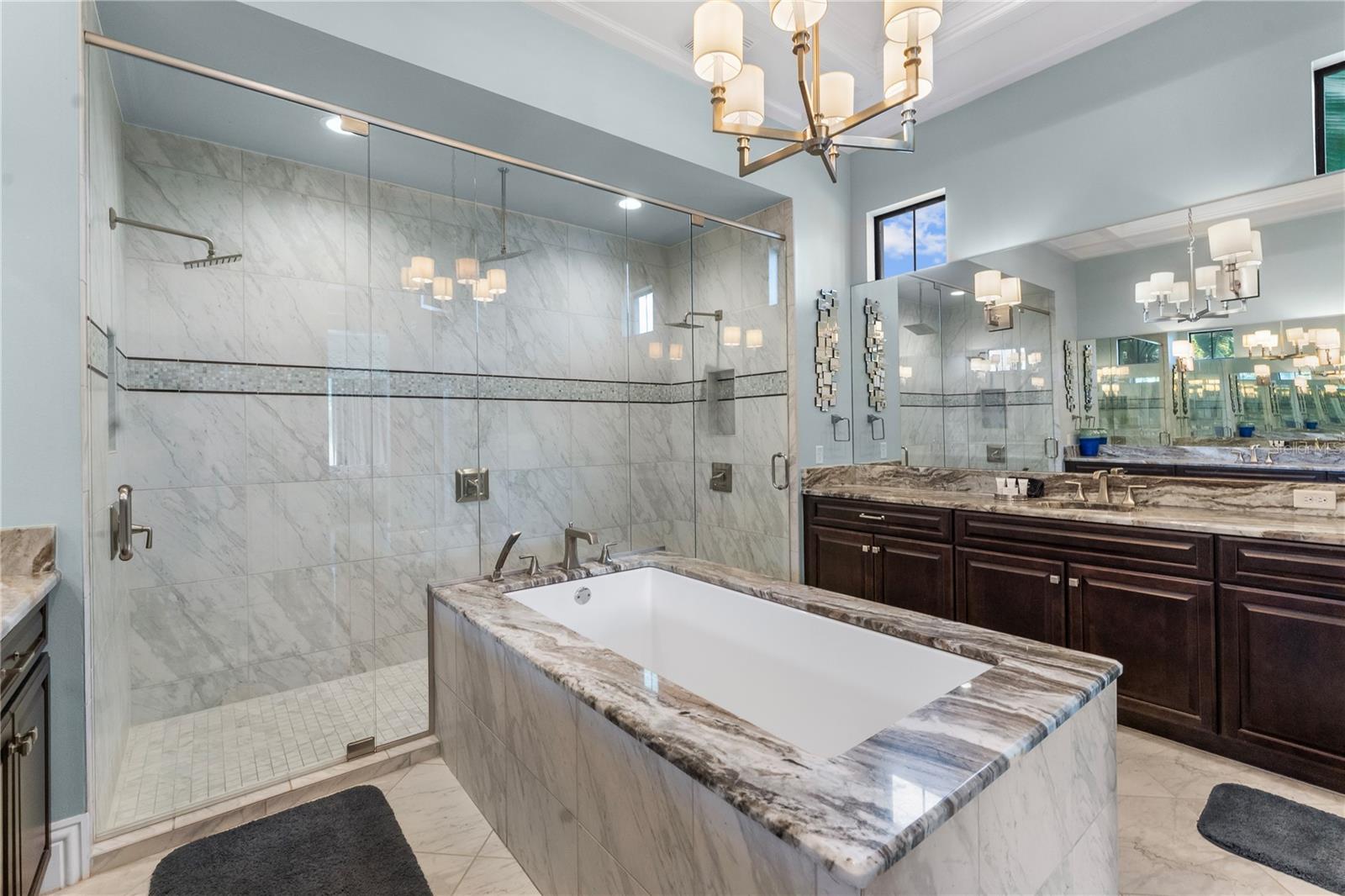 O6335478 Property Photo