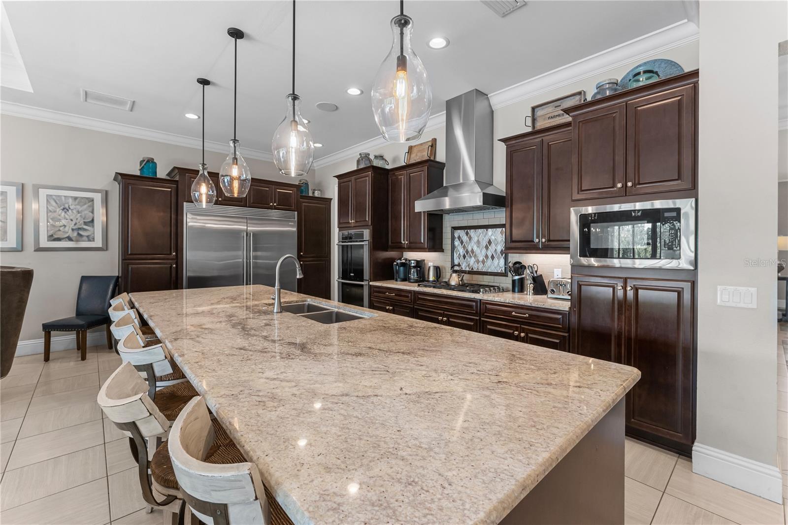 O6335478 Property Photo