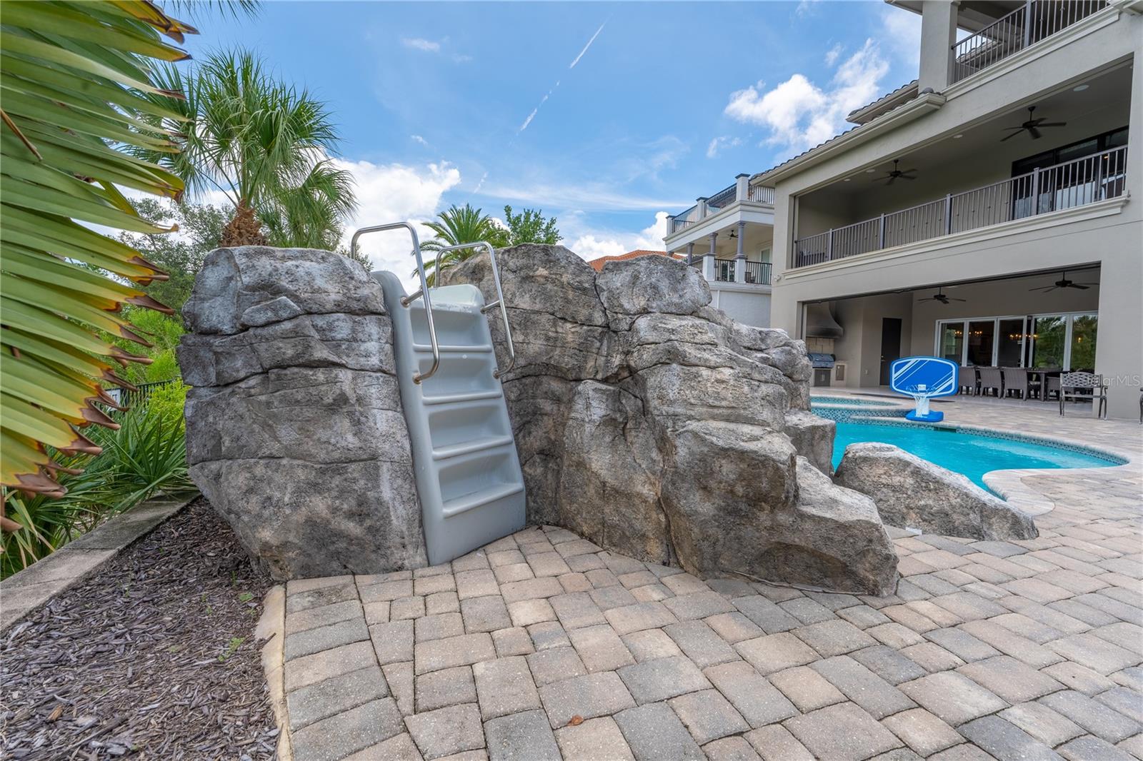 O6335478 Property Photo