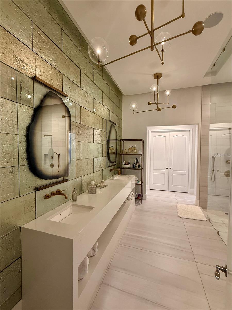 O6335502 Property Photo