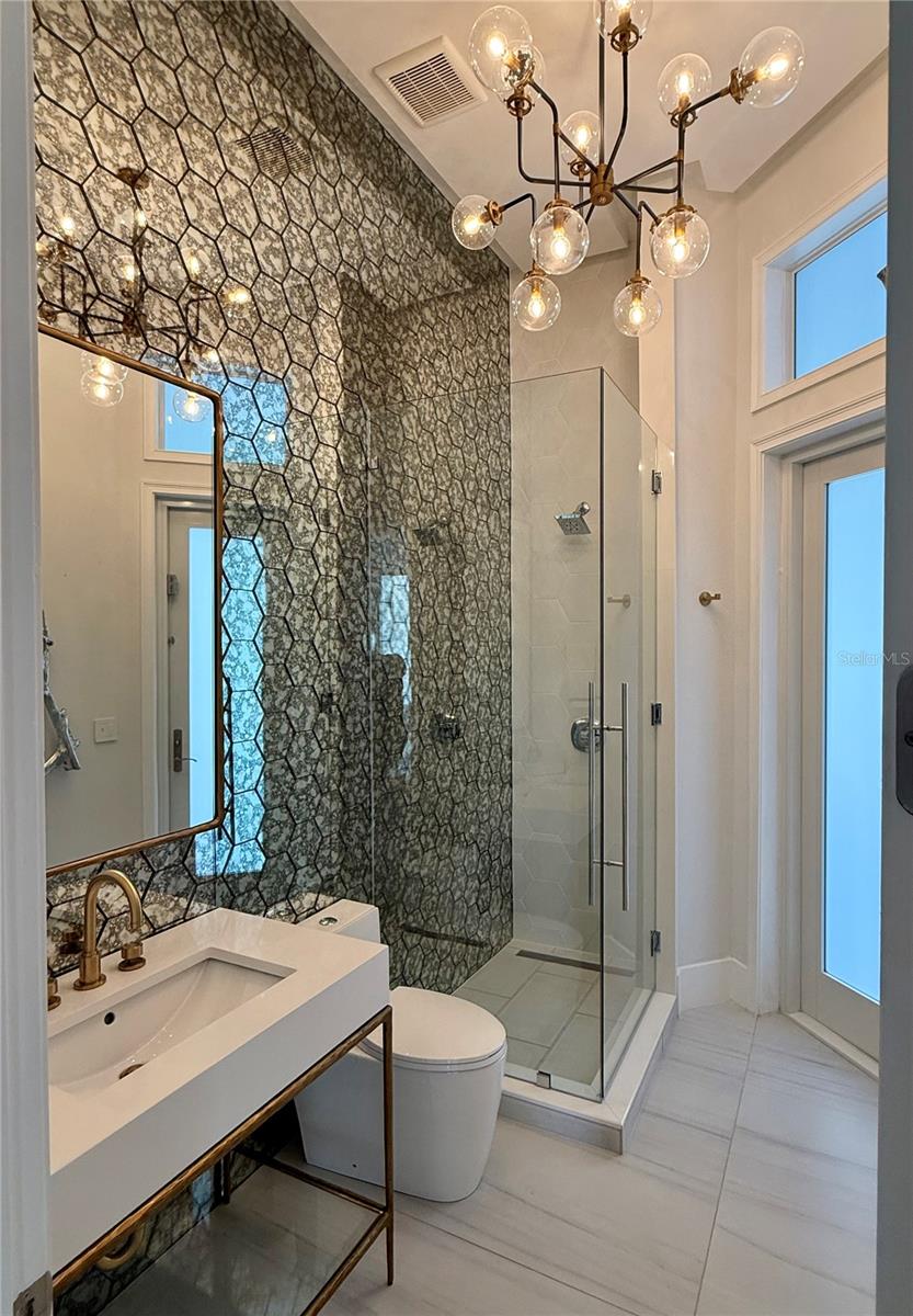 O6335502 Property Photo