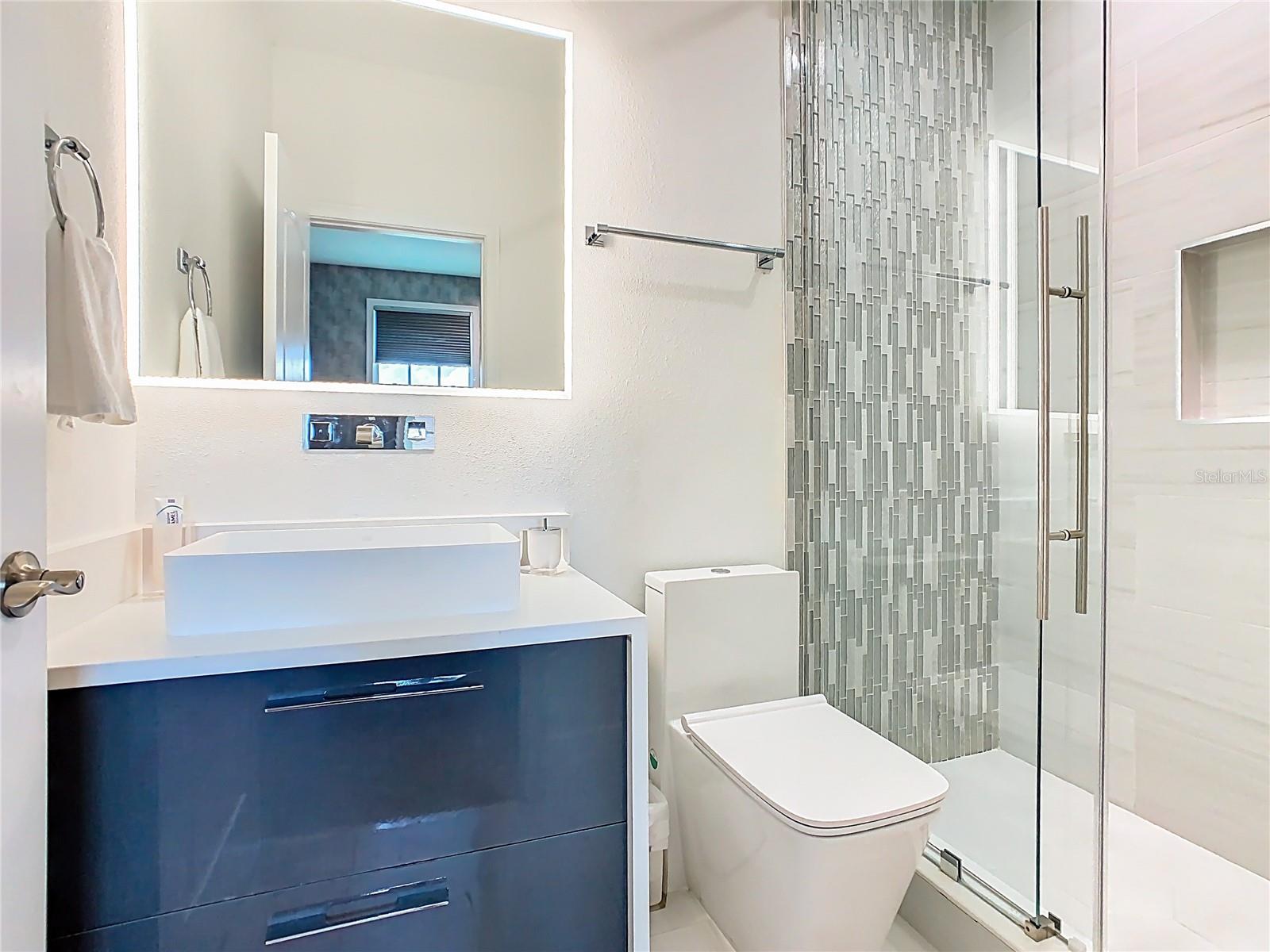 O6335502 Property Photo