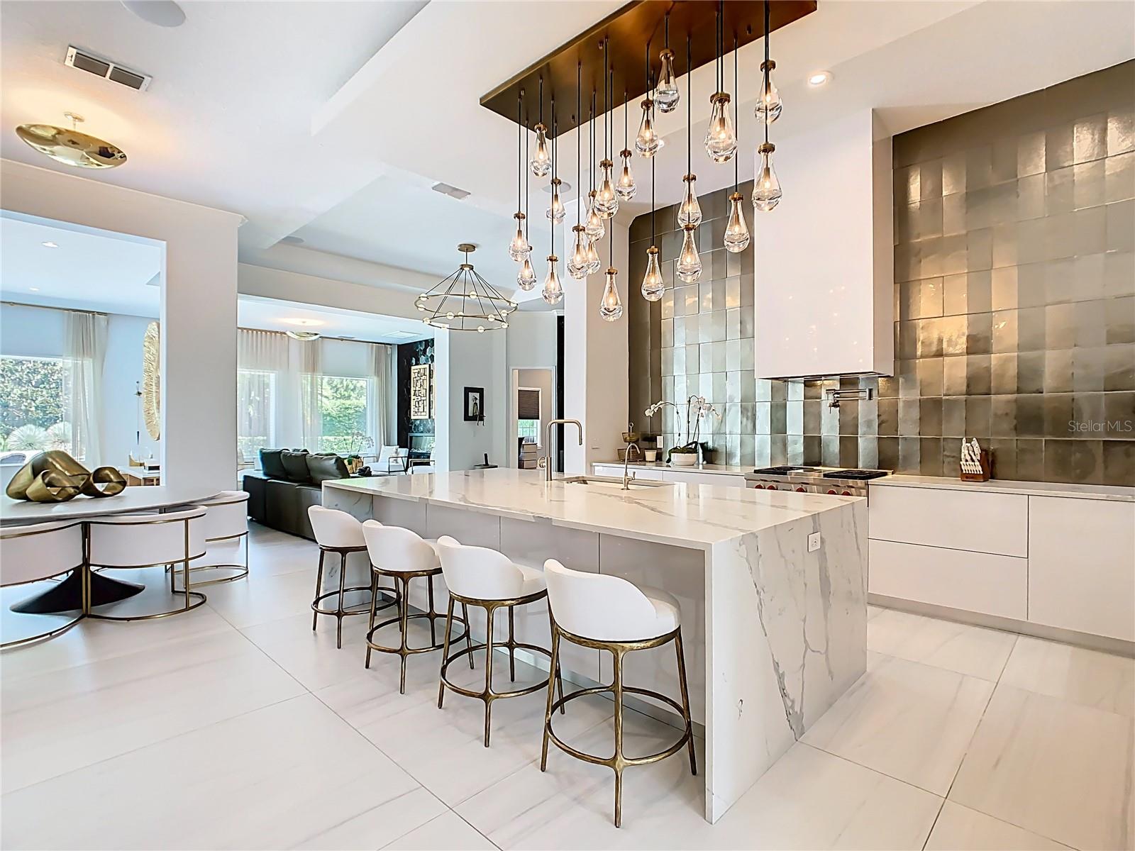 O6335502 Property Photo