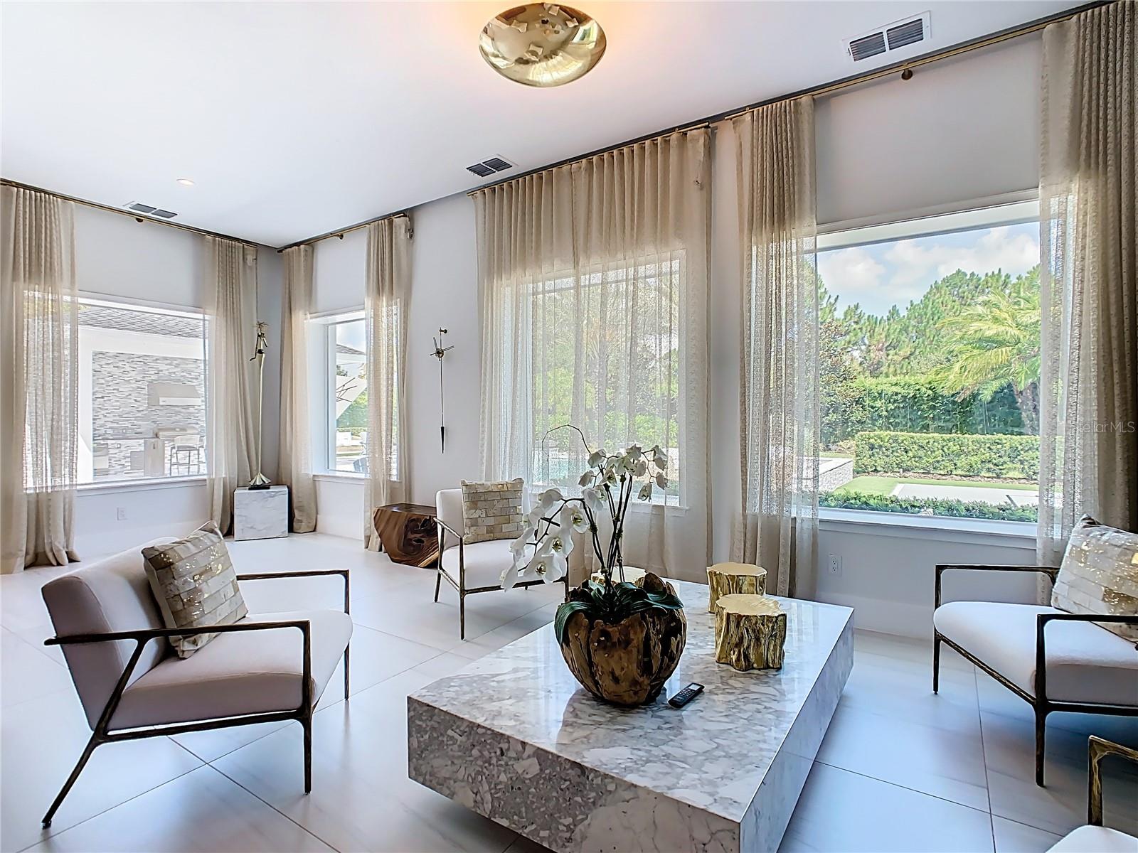 O6335502 Property Photo