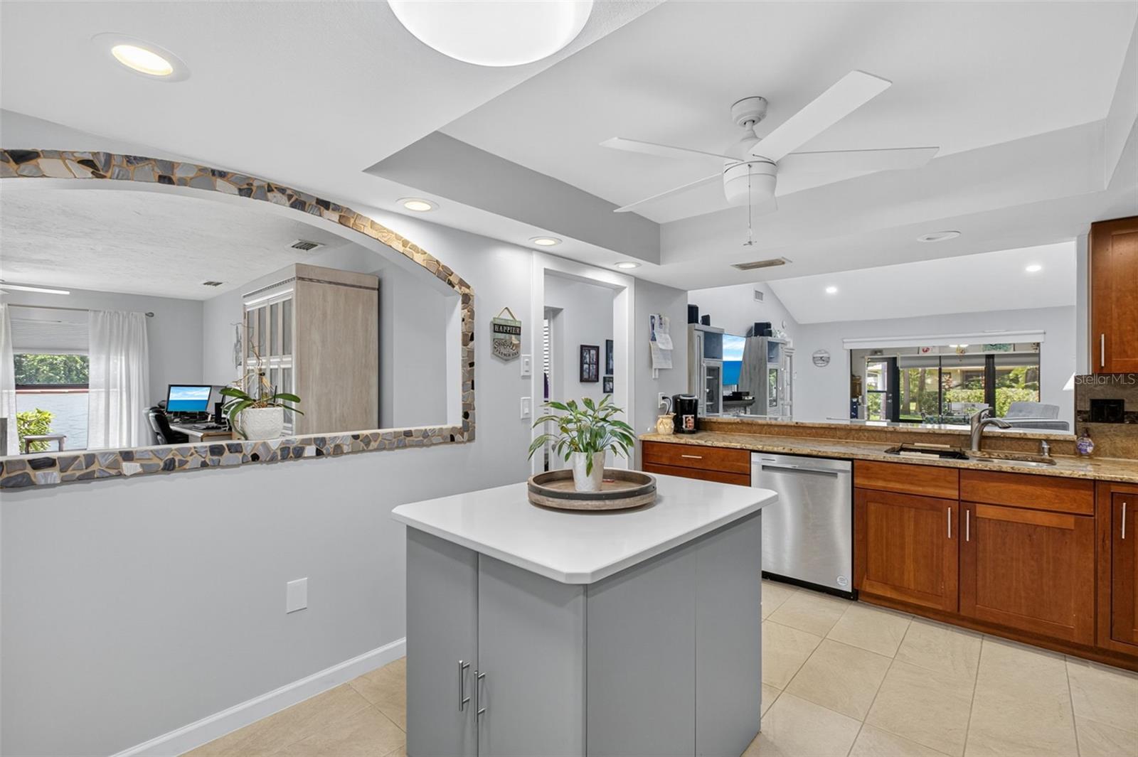 A4661943 Property Photo