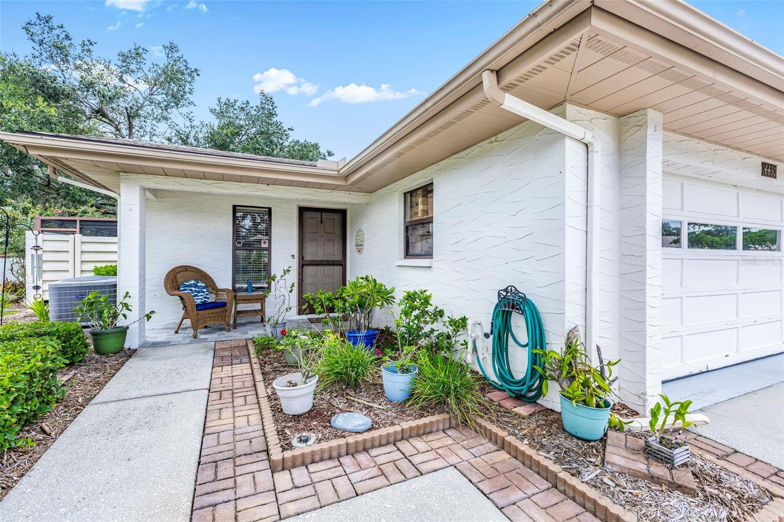 A4661943 Property Photo