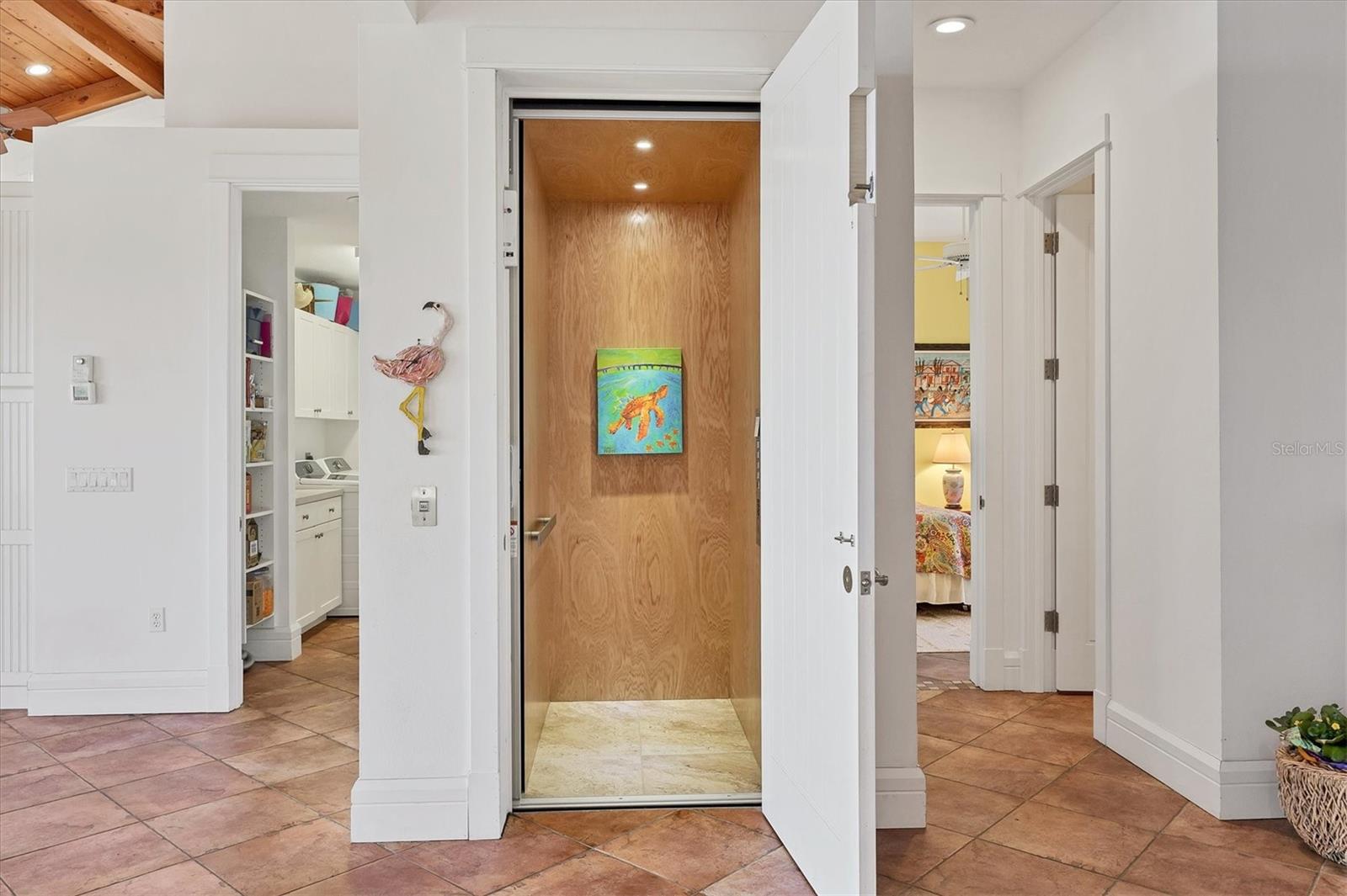 D6143418 Property Photo