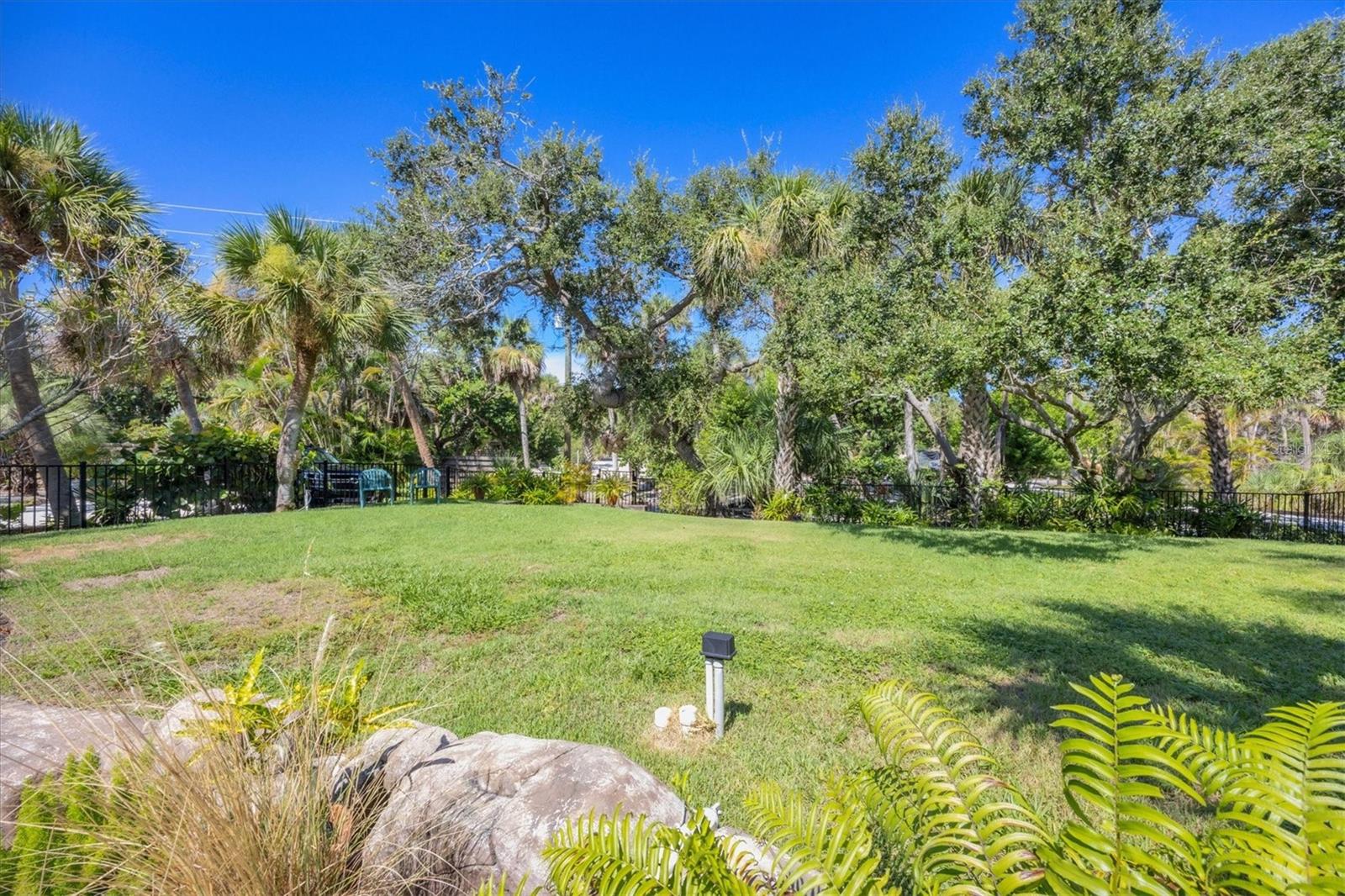 D6143418 Property Photo