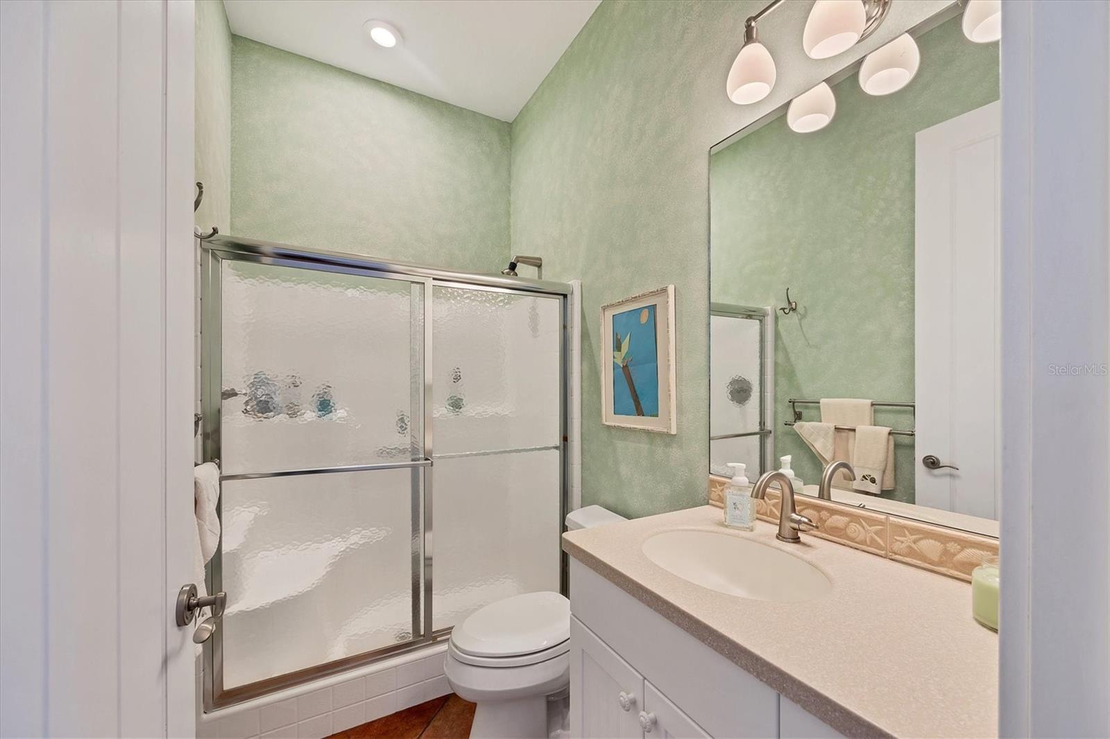 D6143418 Property Photo