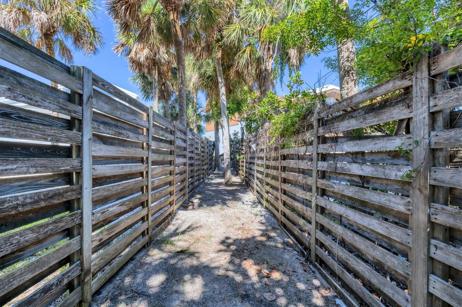 D6143418 Property Photo