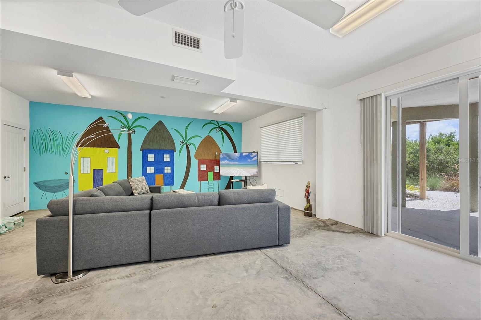 D6143418 Property Photo