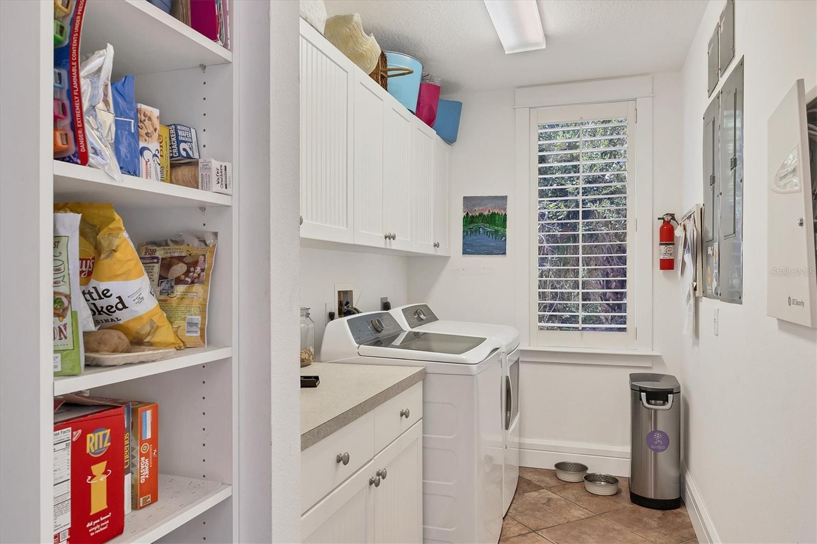 D6143418 Property Photo
