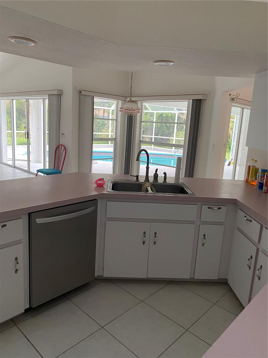 104 FOUNTAIN ST, PORT CHARLOTTE, FL, 33953