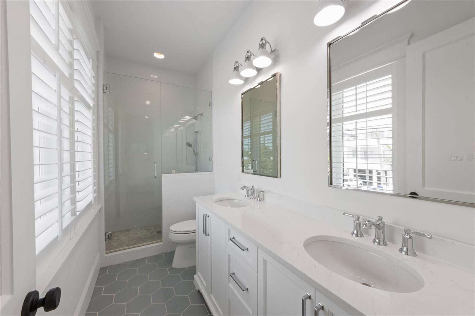 A4661964 Property Photo