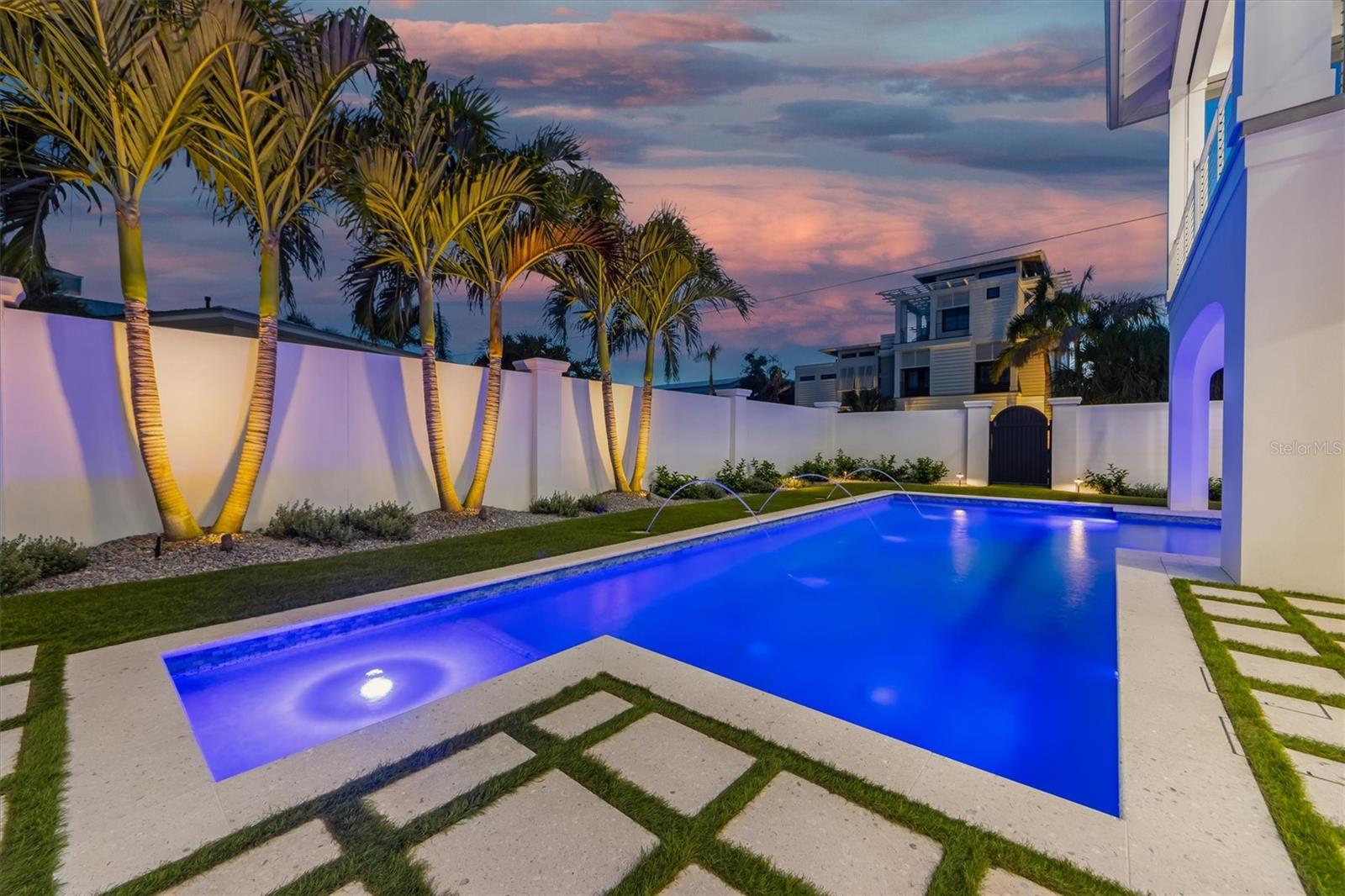 A4661964 Property Photo