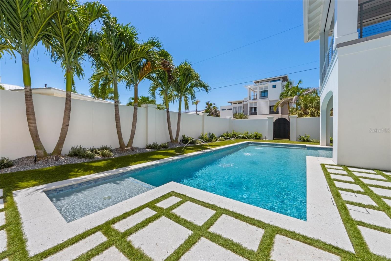 A4661964 Property Photo