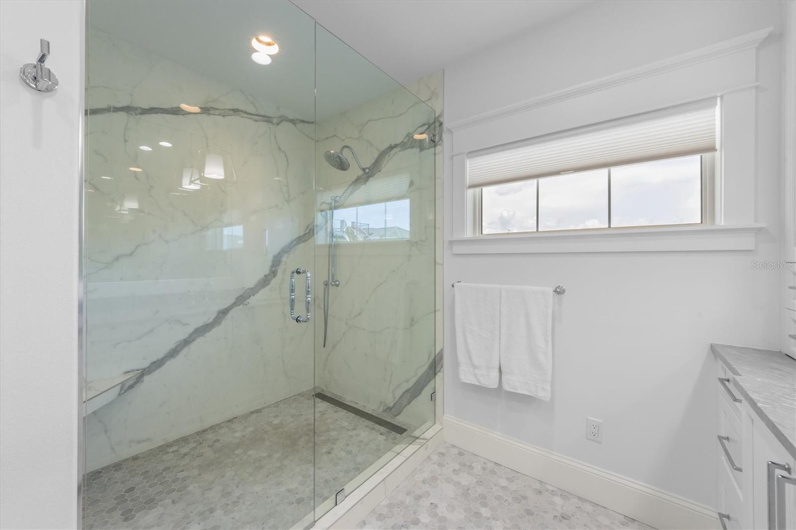 A4661964 Property Photo