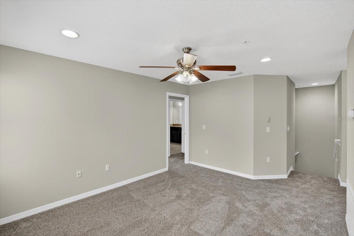 8632 MIRAMAR TERRACE CIR, TEMPLE TERRACE, FL, 33637