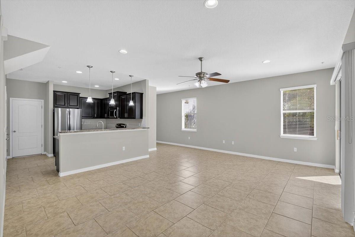 8632 MIRAMAR TERRACE CIR, TEMPLE TERRACE, FL, 33637