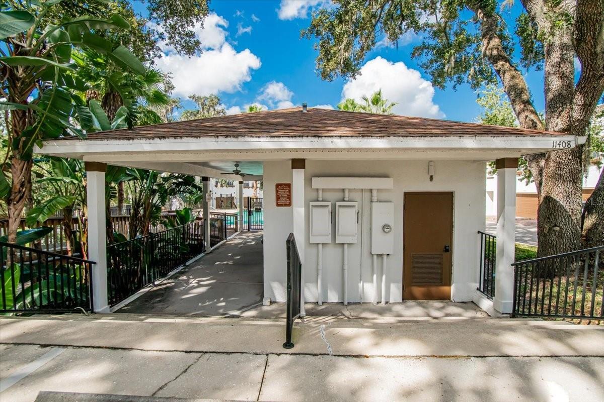 8632 MIRAMAR TERRACE CIR, TEMPLE TERRACE, FL, 33637