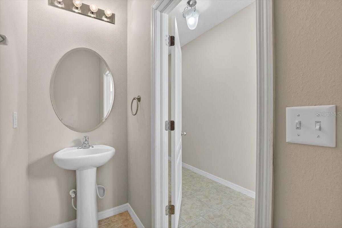 8632 MIRAMAR TERRACE CIR, TEMPLE TERRACE, FL, 33637