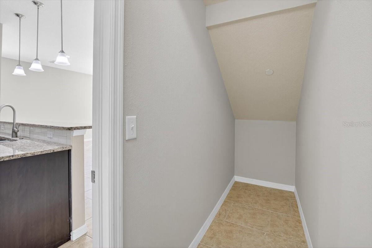 8632 MIRAMAR TERRACE CIR, TEMPLE TERRACE, FL, 33637