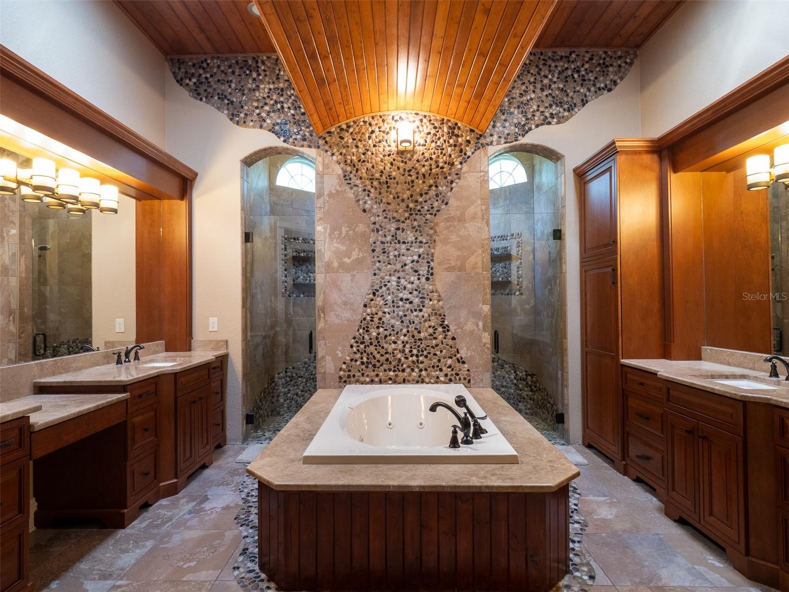 OM707542 Property Photo