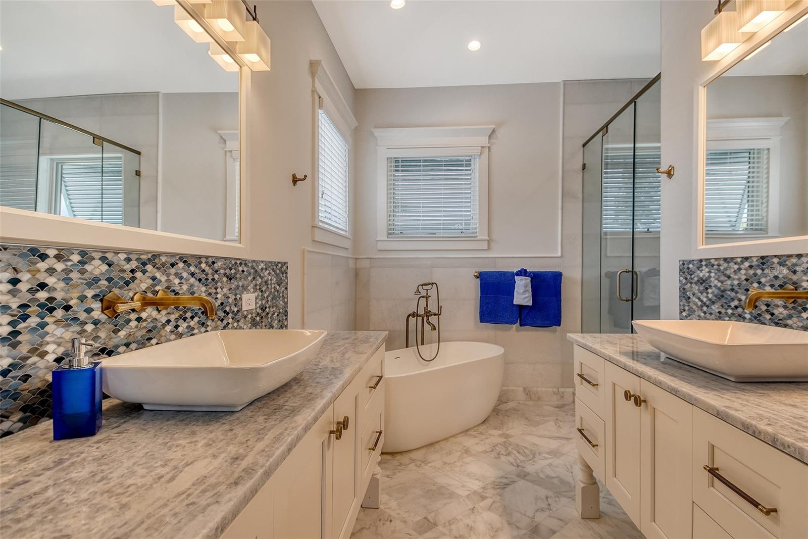 A4661988 Property Photo