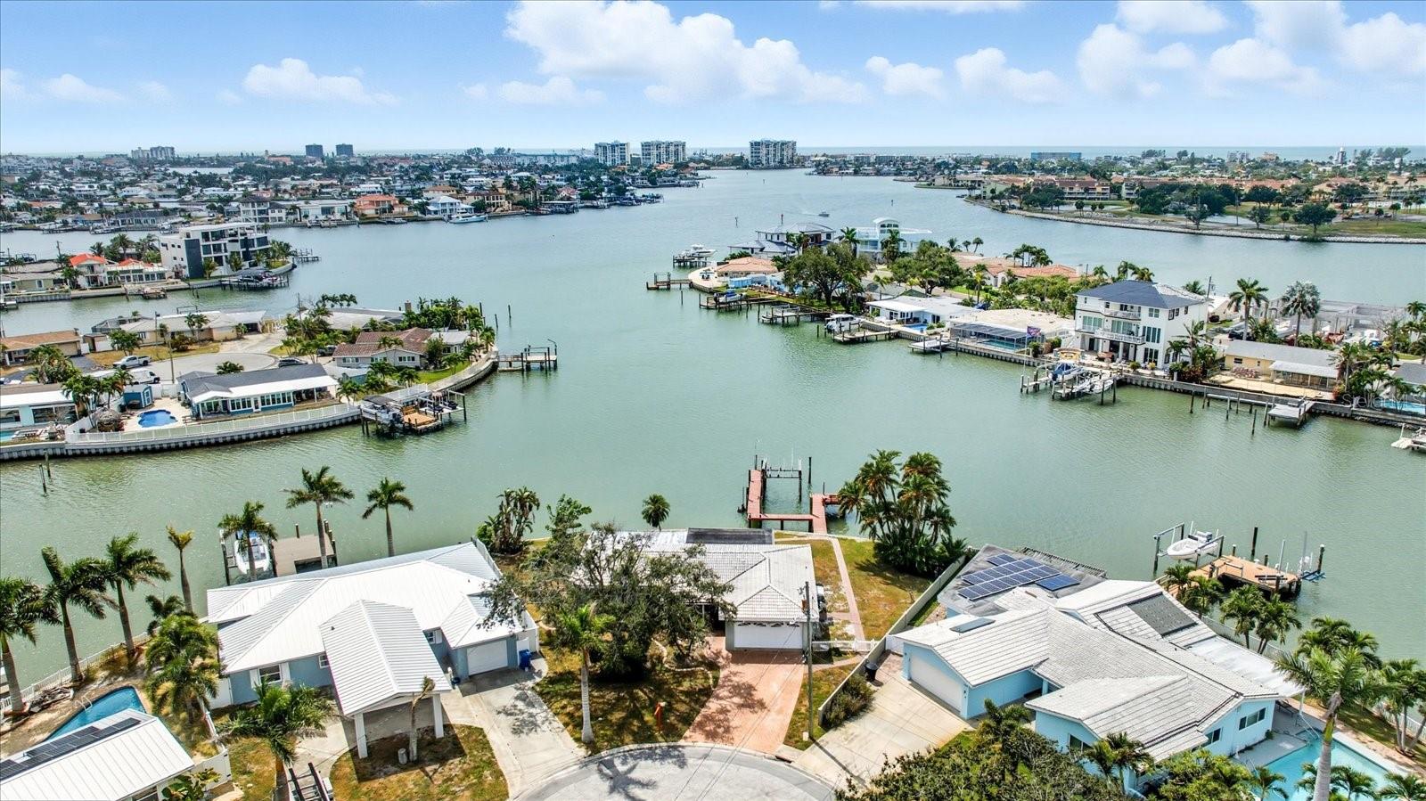 7998 1ST AVE S, ST PETERSBURG, FL, 33707