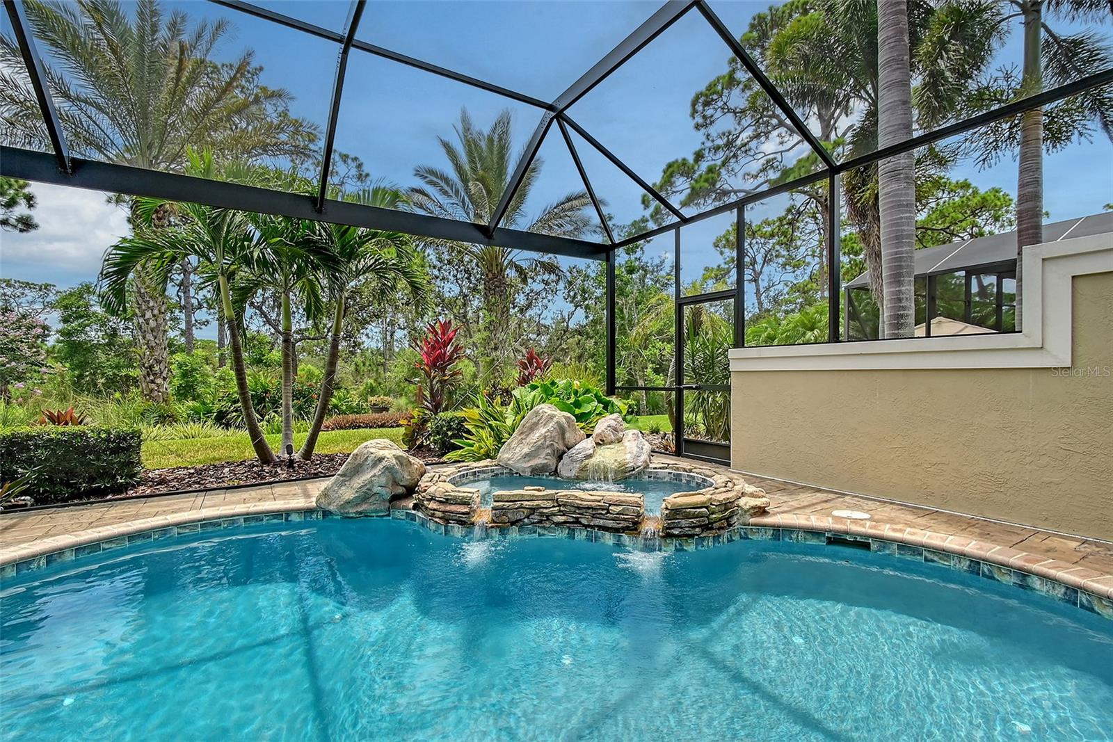A4662015 Property Photo