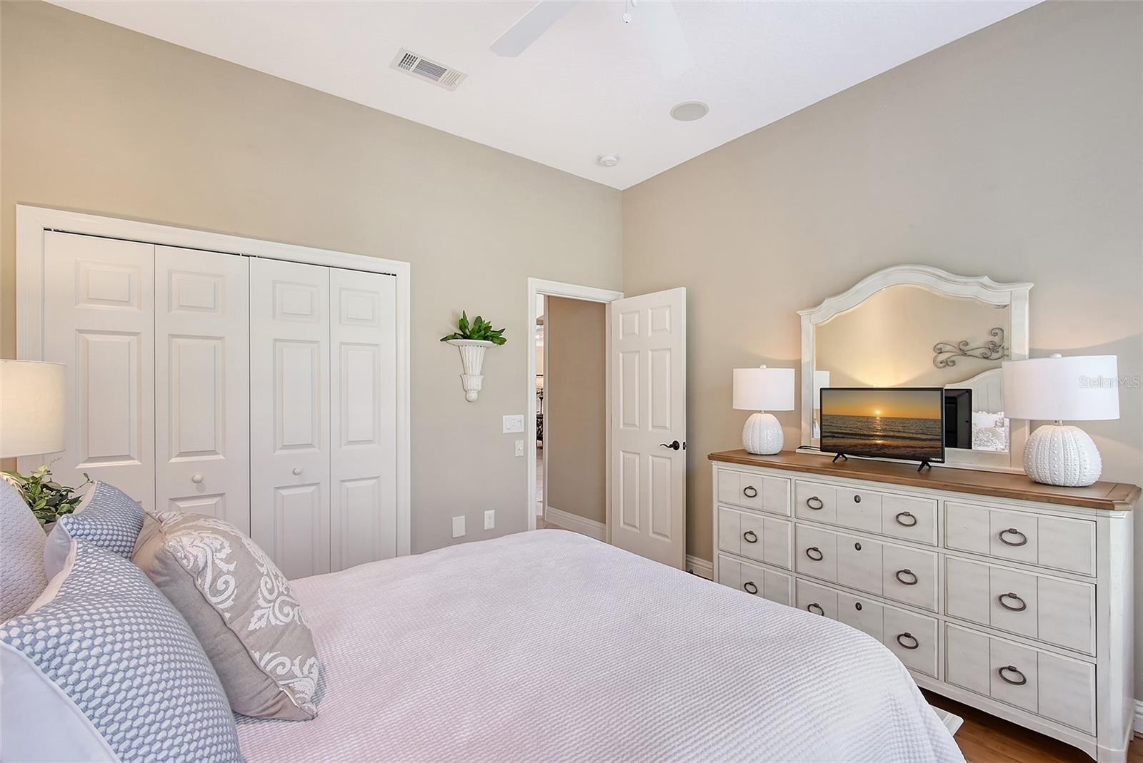 A4662015 Property Photo