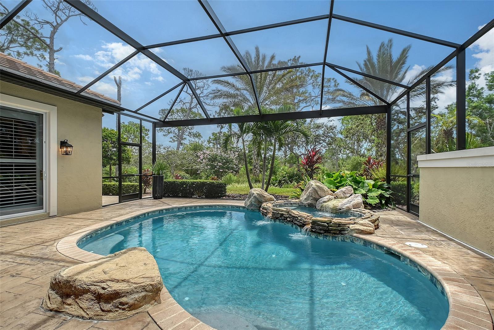 A4662015 Property Photo