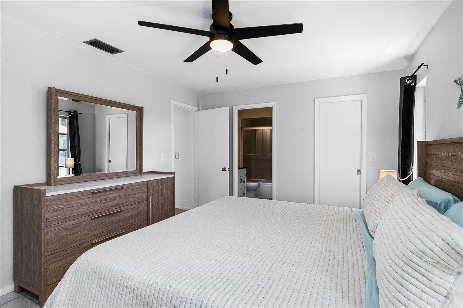 A4662030 Property Photo