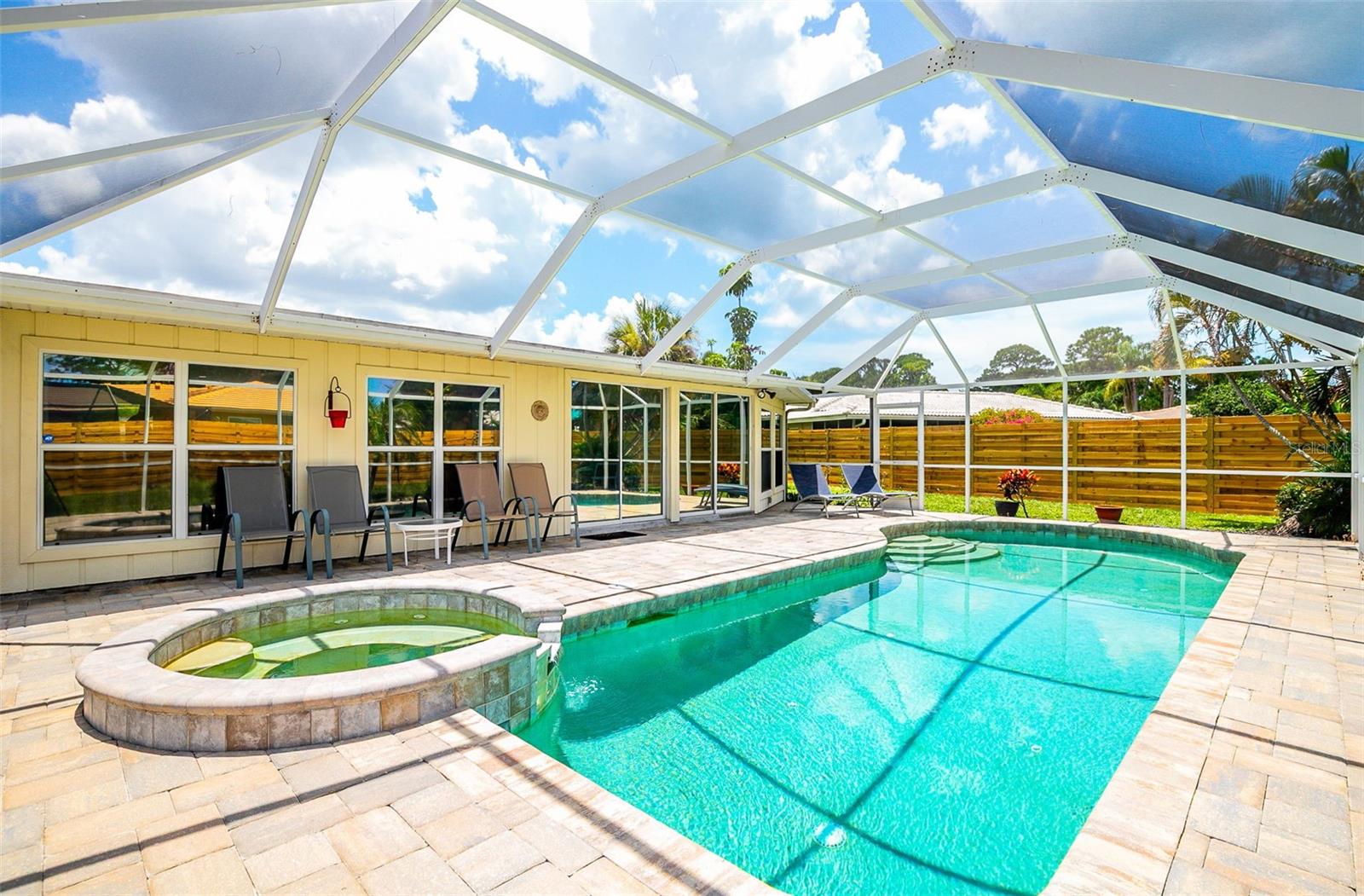 A4662030 Property Photo
