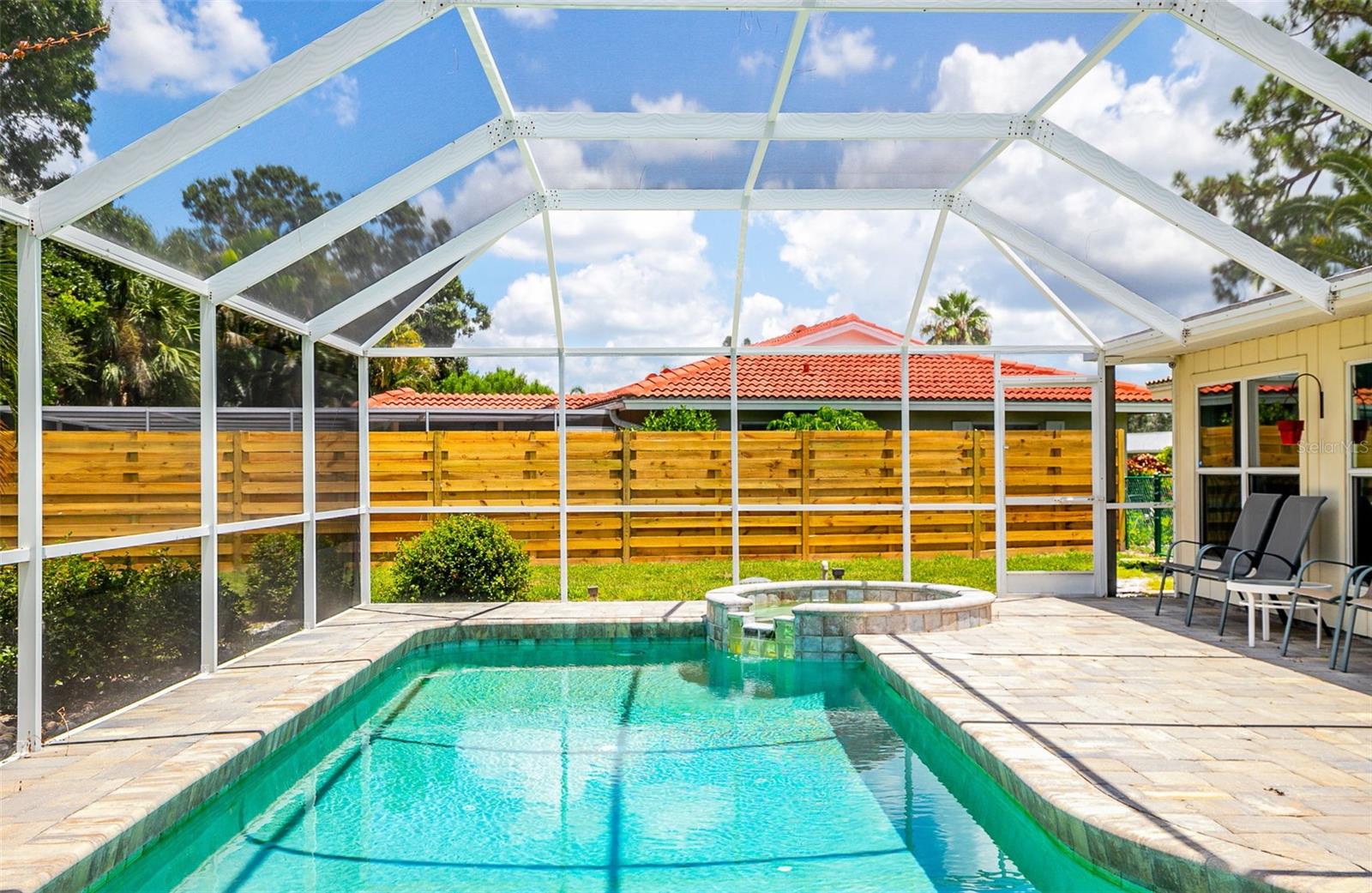 A4662030 Property Photo