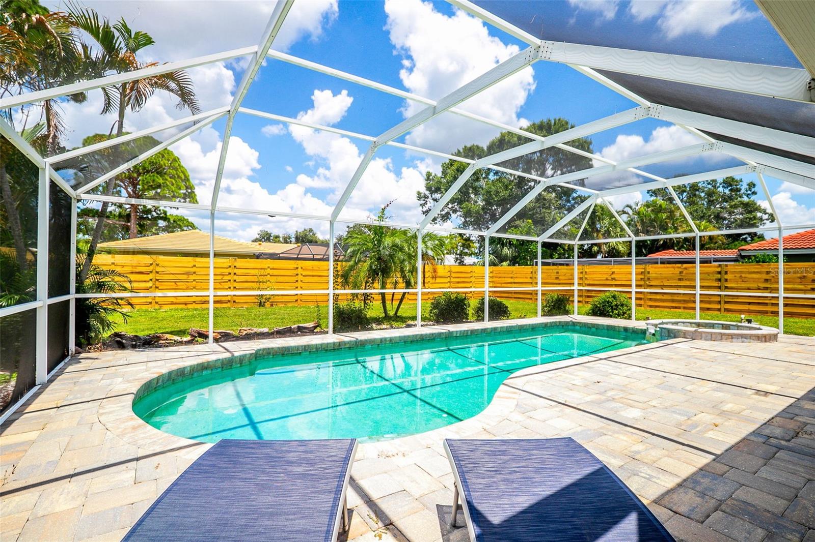 A4662030 Property Photo